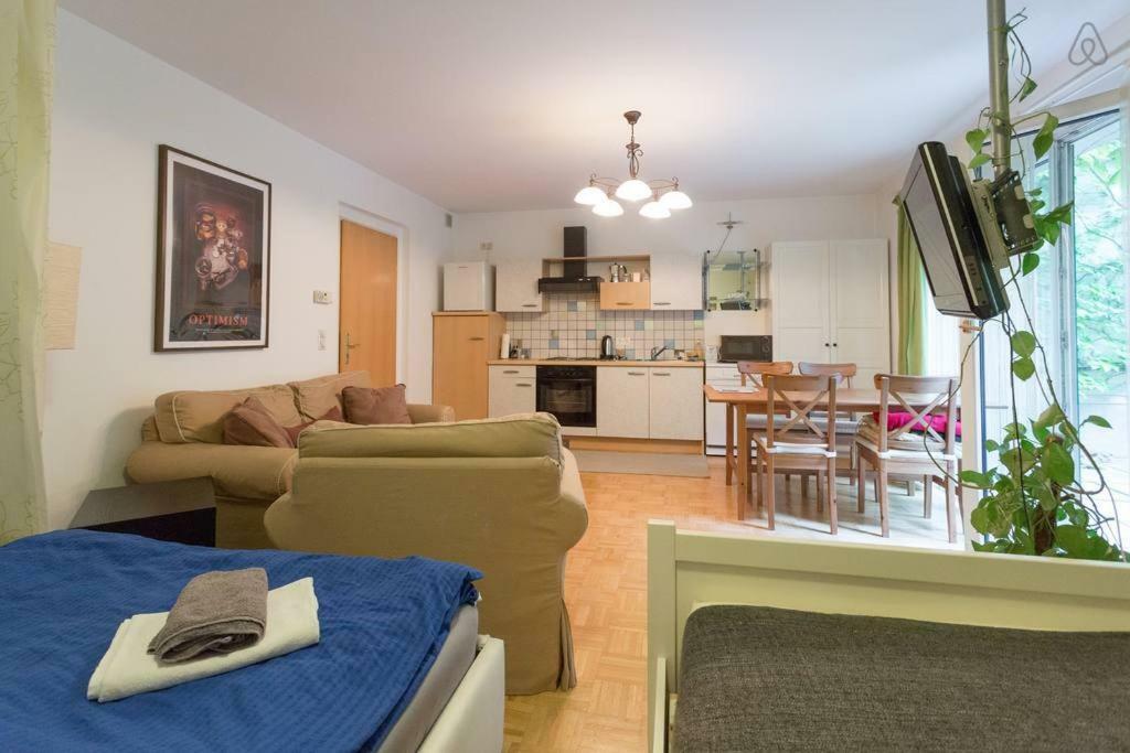 Relaxing Terrace Apartment In Lively Area Wenen Buitenkant foto
